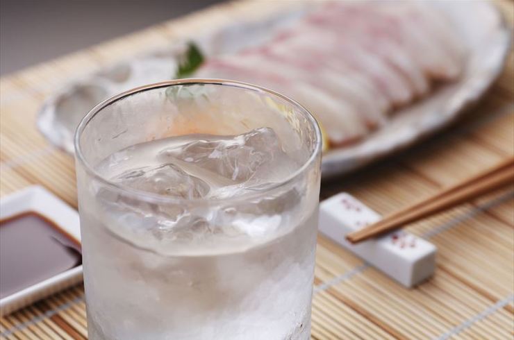 焼酎とイカ刺し (2)